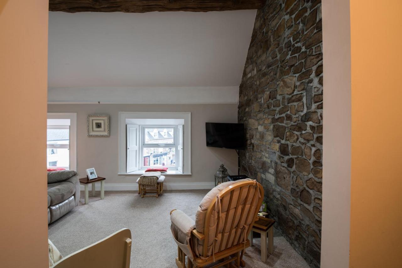 Charming 2-Bed Apartment In Donegal Town Centre Εξωτερικό φωτογραφία