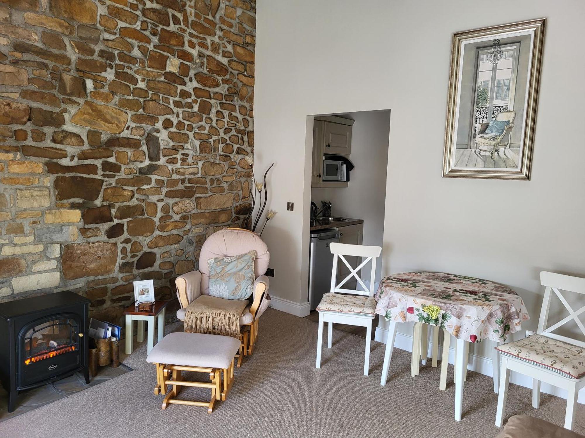 Charming 2-Bed Apartment In Donegal Town Centre Εξωτερικό φωτογραφία