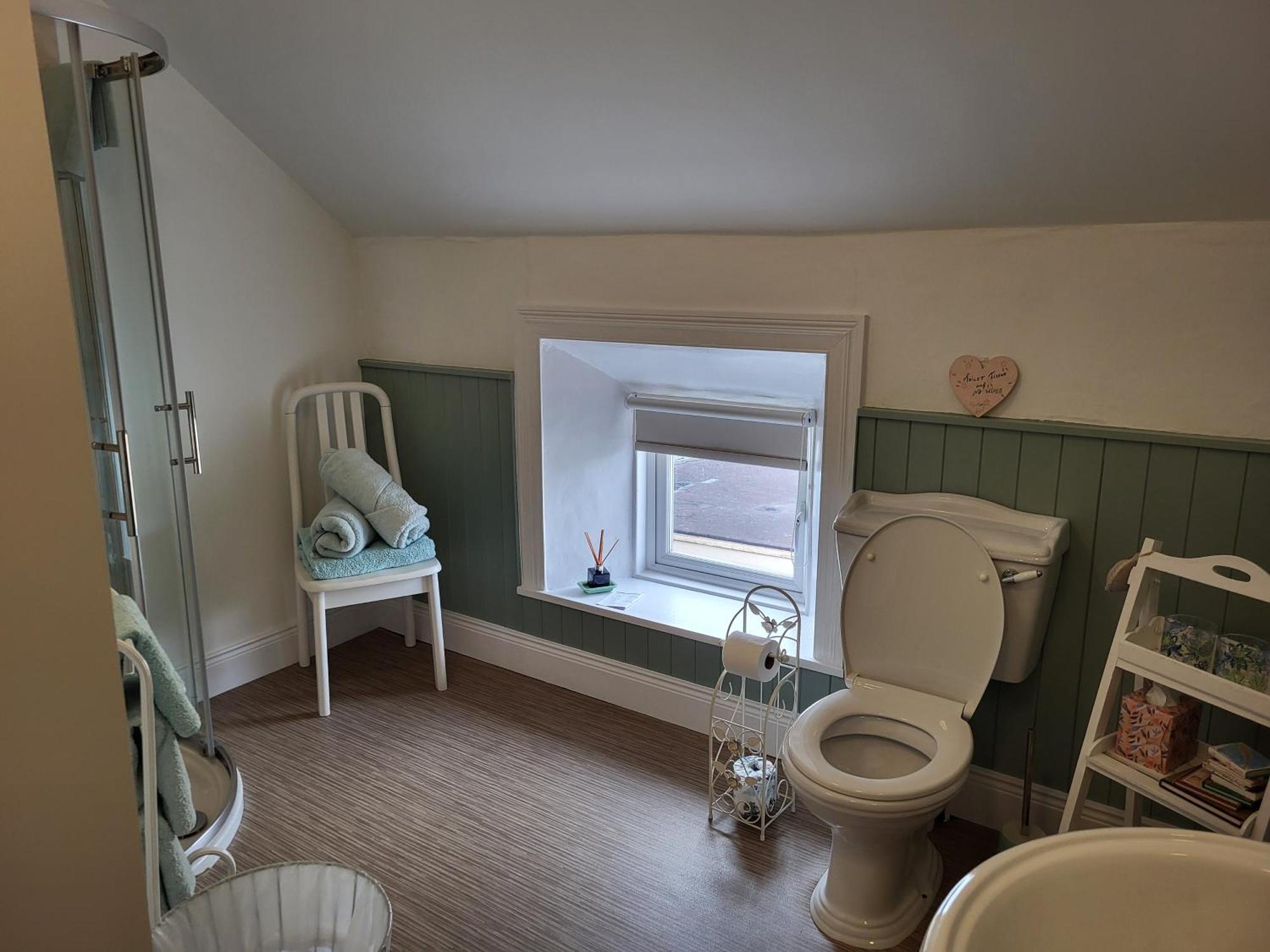 Charming 2-Bed Apartment In Donegal Town Centre Εξωτερικό φωτογραφία
