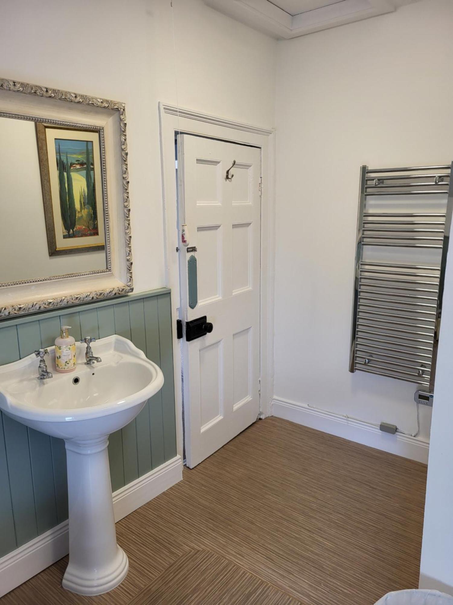 Charming 2-Bed Apartment In Donegal Town Centre Εξωτερικό φωτογραφία